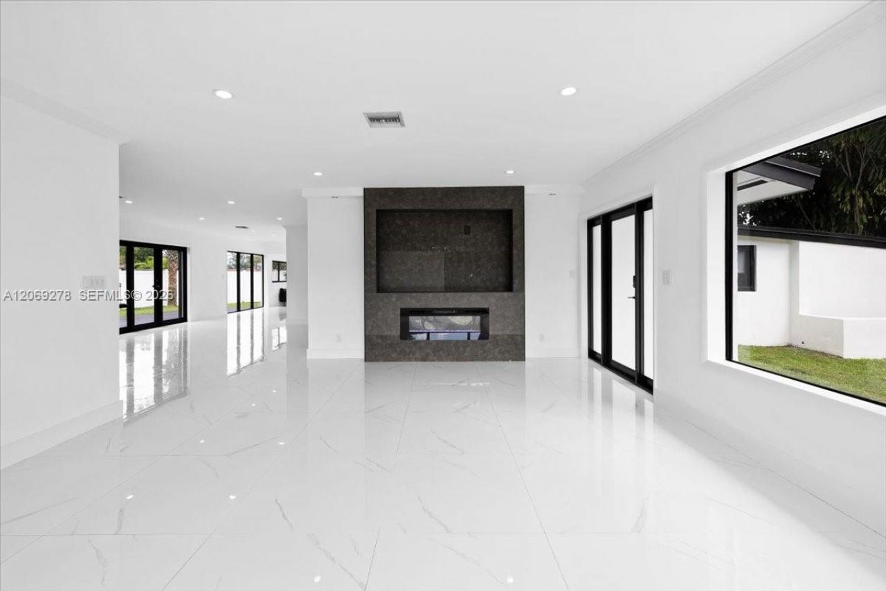 406 Lawn Acres Ct , Hollywood, FL 33023 Photo