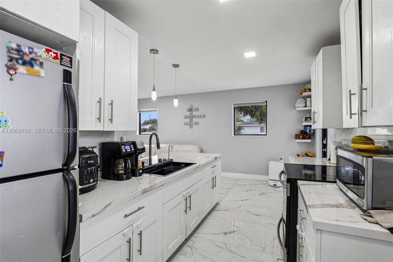 1421 N 68th Ter , Unit 1421, Hollywood, FL 33024 Photo