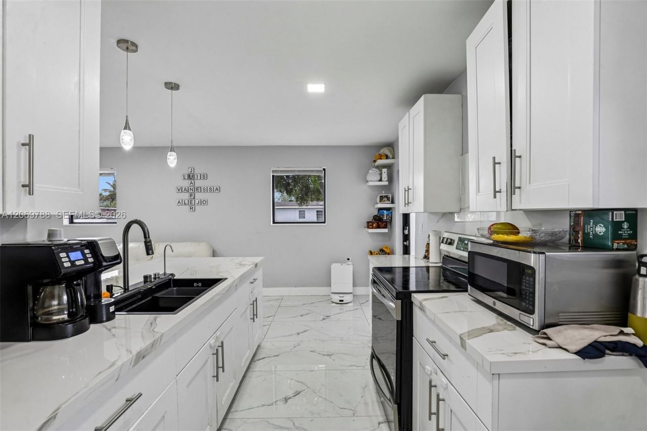 1421 N 68th Ter , Unit 1421, Hollywood, FL 33024 Photo