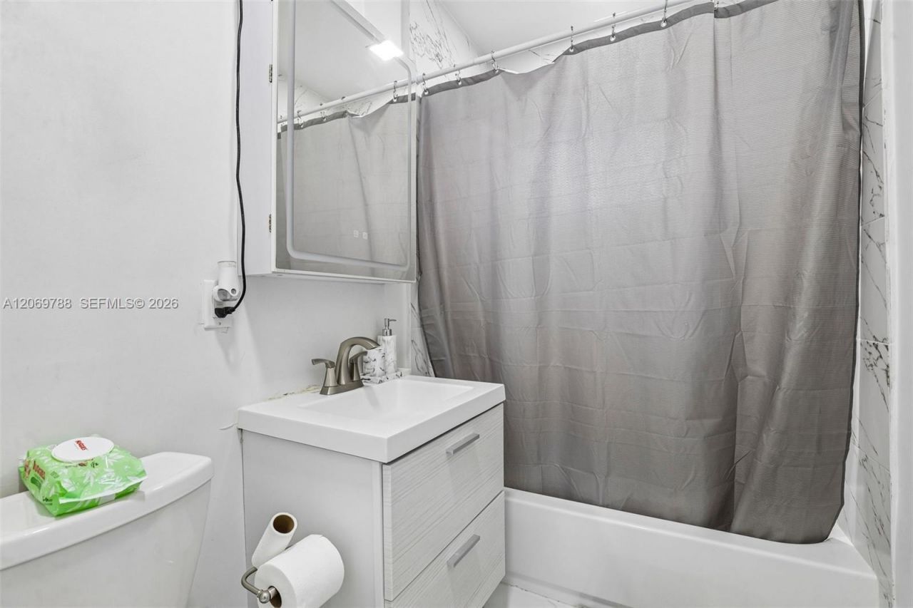 1421 N 68th Ter , Unit 1421, Hollywood, FL 33024 Photo