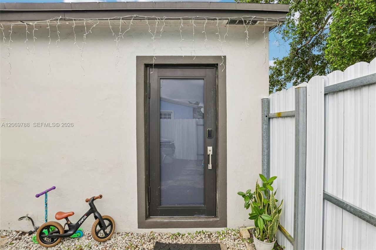 1421 N 68th Ter , Unit 1421, Hollywood, FL 33024 Photo