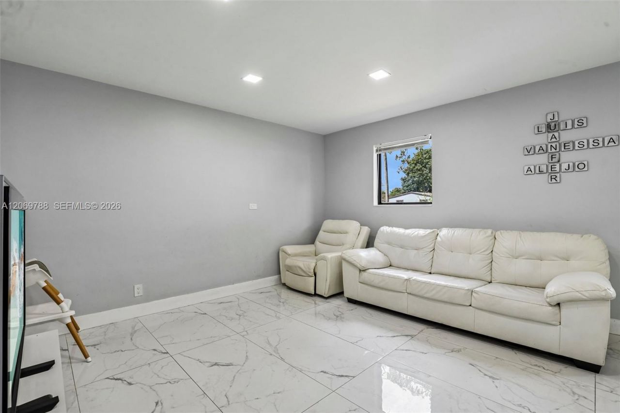 1421 N 68th Ter , Unit 1421, Hollywood, FL 33024 Photo