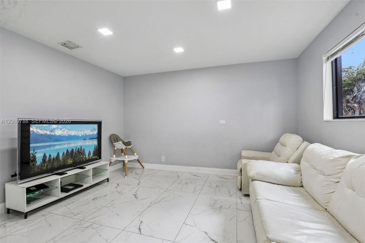1421 N 68th Ter , Unit 1421, Hollywood, FL 33024 Photo