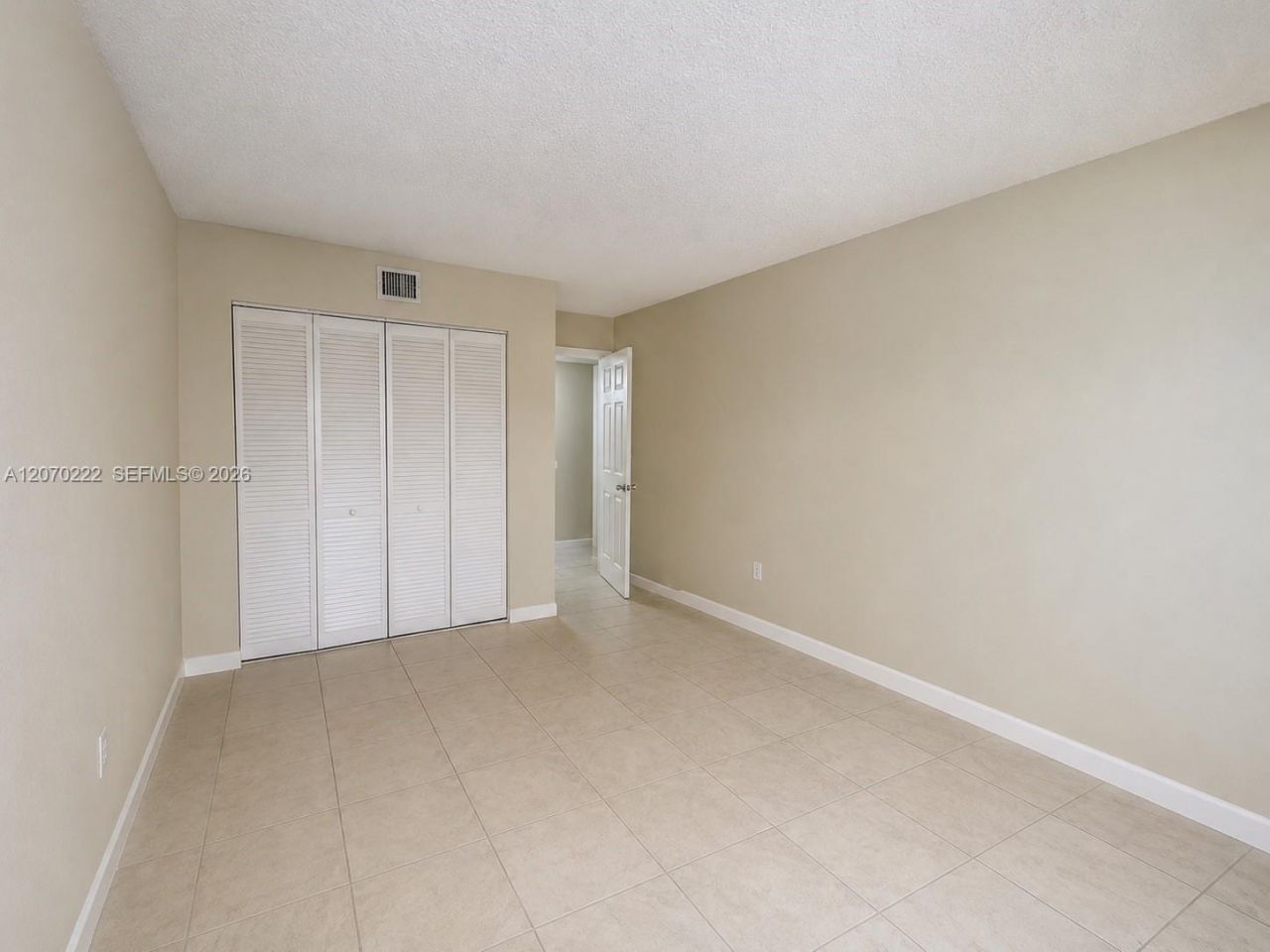 3600 NW 21st St, Unit 313, Lauderdale Lakes, FL 33311 Photo