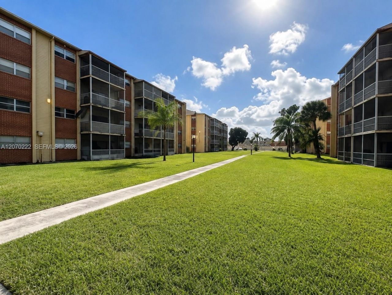 3600 NW 21st St, Unit 313, Lauderdale Lakes, FL 33311 Photo