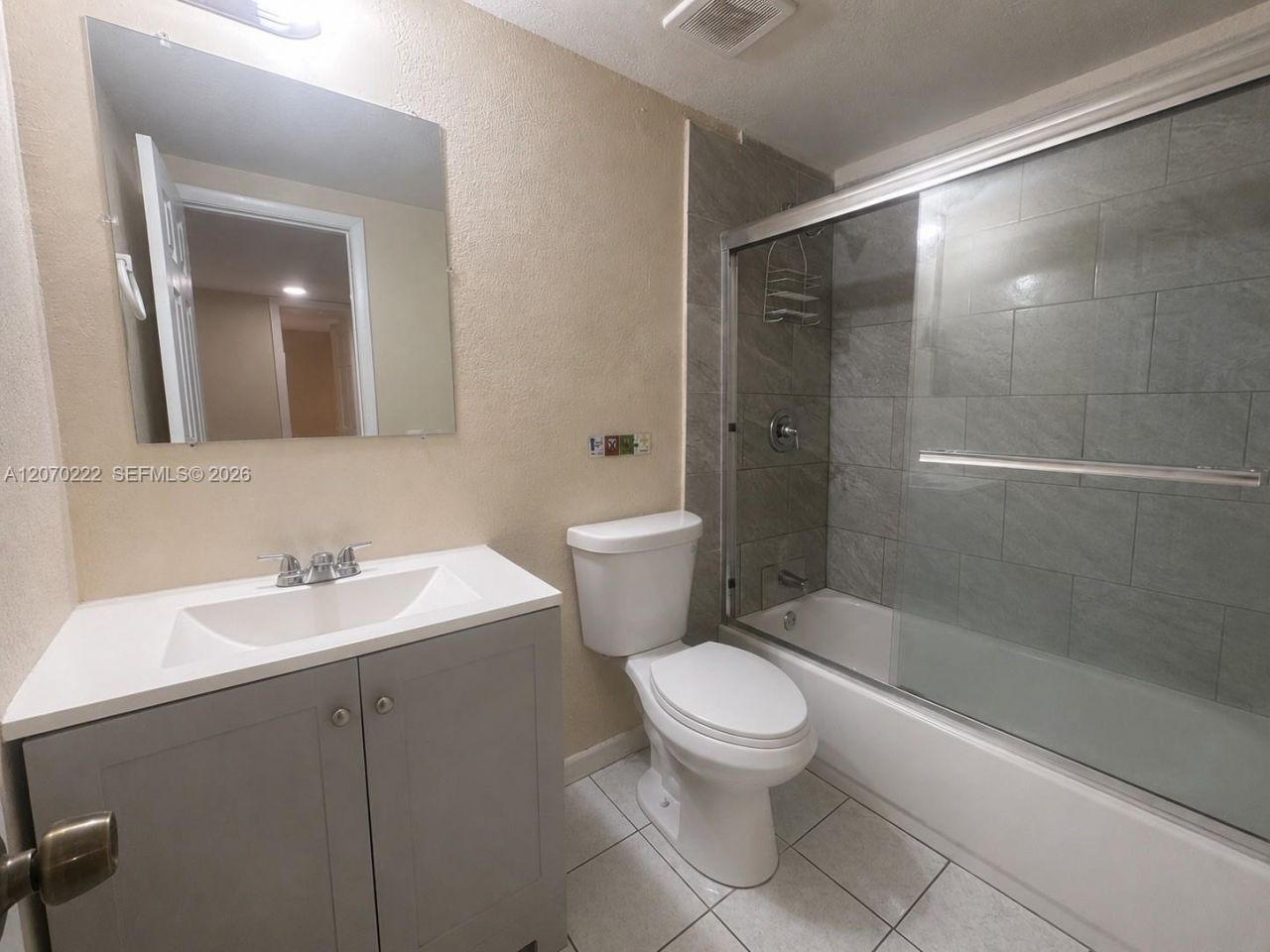 3600 NW 21st St, Unit 313, Lauderdale Lakes, FL 33311 Photo