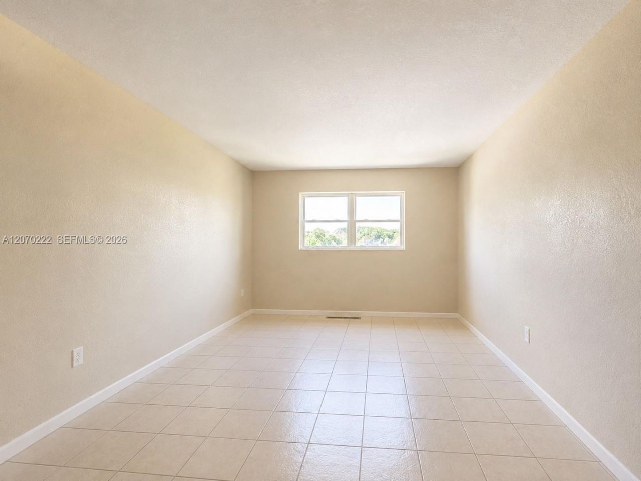 3600 NW 21st St, Unit 313, Lauderdale Lakes, FL 33311 Photo