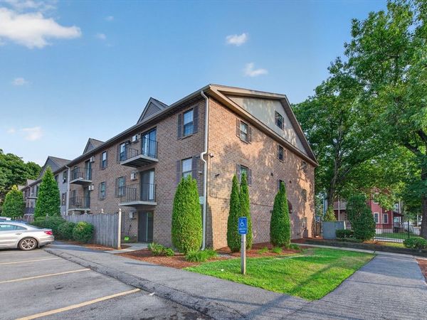 80 Stanton St, Unit 27, Worcester, MA 01605
