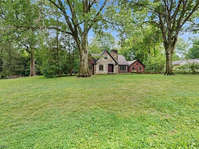 2381 Chatham Road, Akron, OH 44313 Photo 5