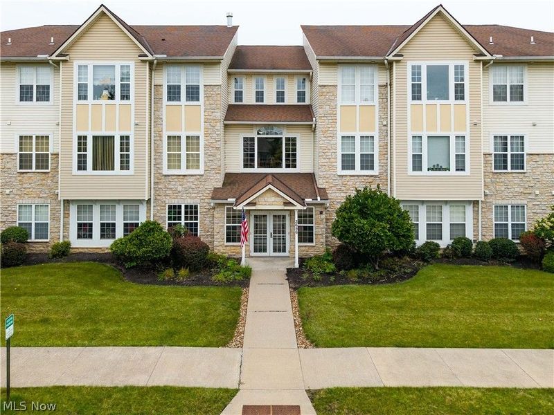3656 Morningside Way, Unit 205, Lorain, OH 44053 Photo 2