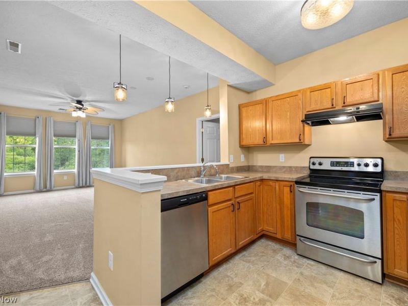 3656 Morningside Way, Unit 205, Lorain, OH 44053 Photo 4