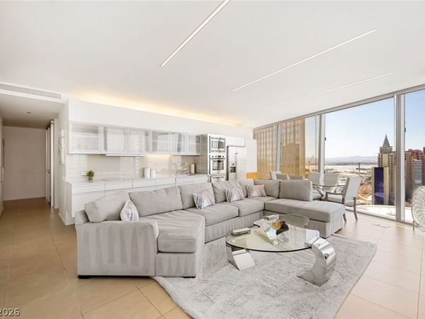 3726 Las Vegas Boulevard , Unit 2904, Las Vegas, NV 89158