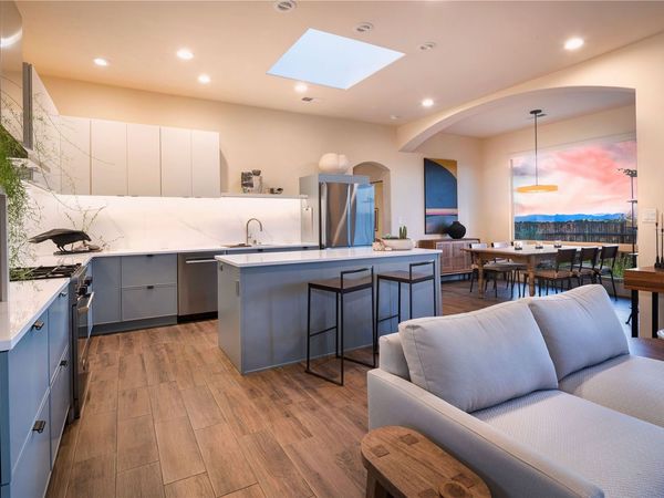 2 Via Quinta, Santa Fe, NM 87507