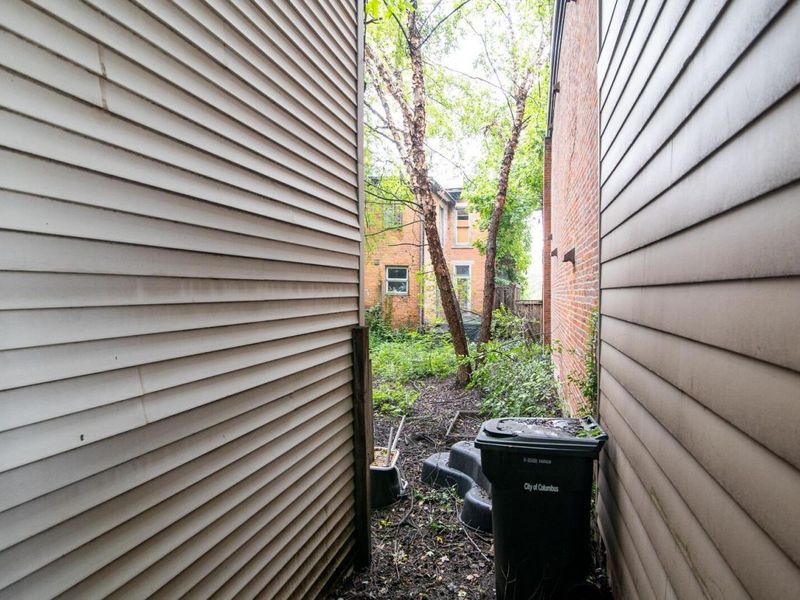 29-31 Smith Place , Columbus, OH 43201 Photo 7