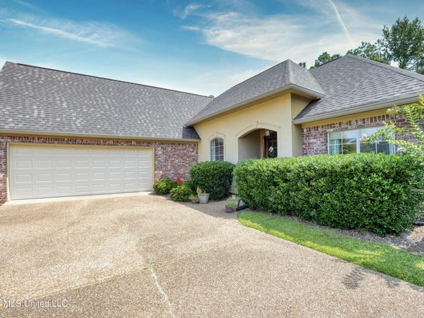 125 Baileys Ridge Circle, Clinton, MS 39056