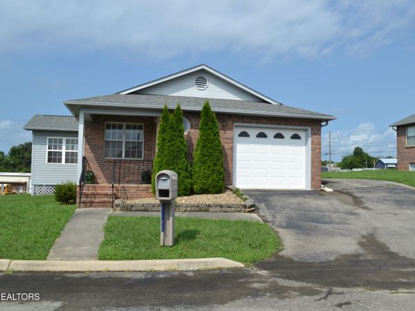 2365 Governors Court, Maryville, TN 37801