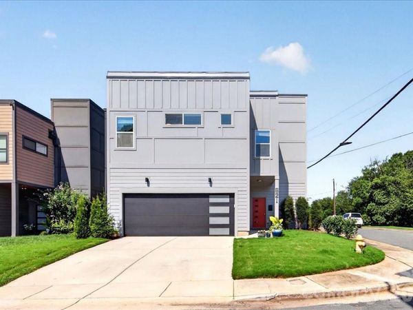 621 Campus Street, Charlotte, NC 28216
