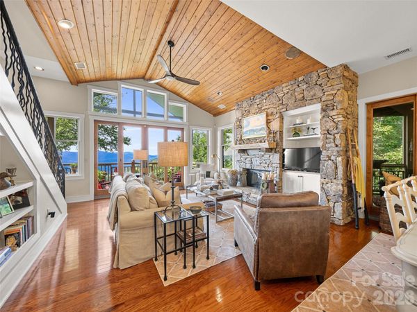 530 Andrew Banks Road, Unit B2, Burnsville, NC 28714