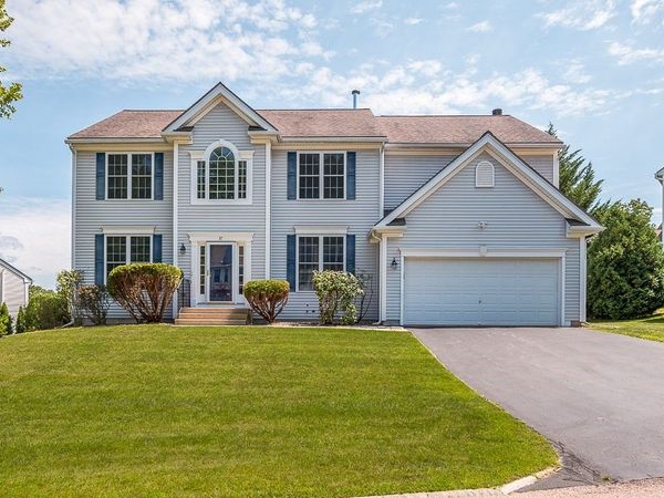 37 Aspen Avenue, Grafton, MA 01560