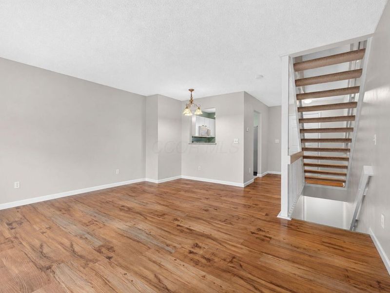 1734 Ridgebury Drive, Unit 139B, Hilliard, OH 43026 Photo 11