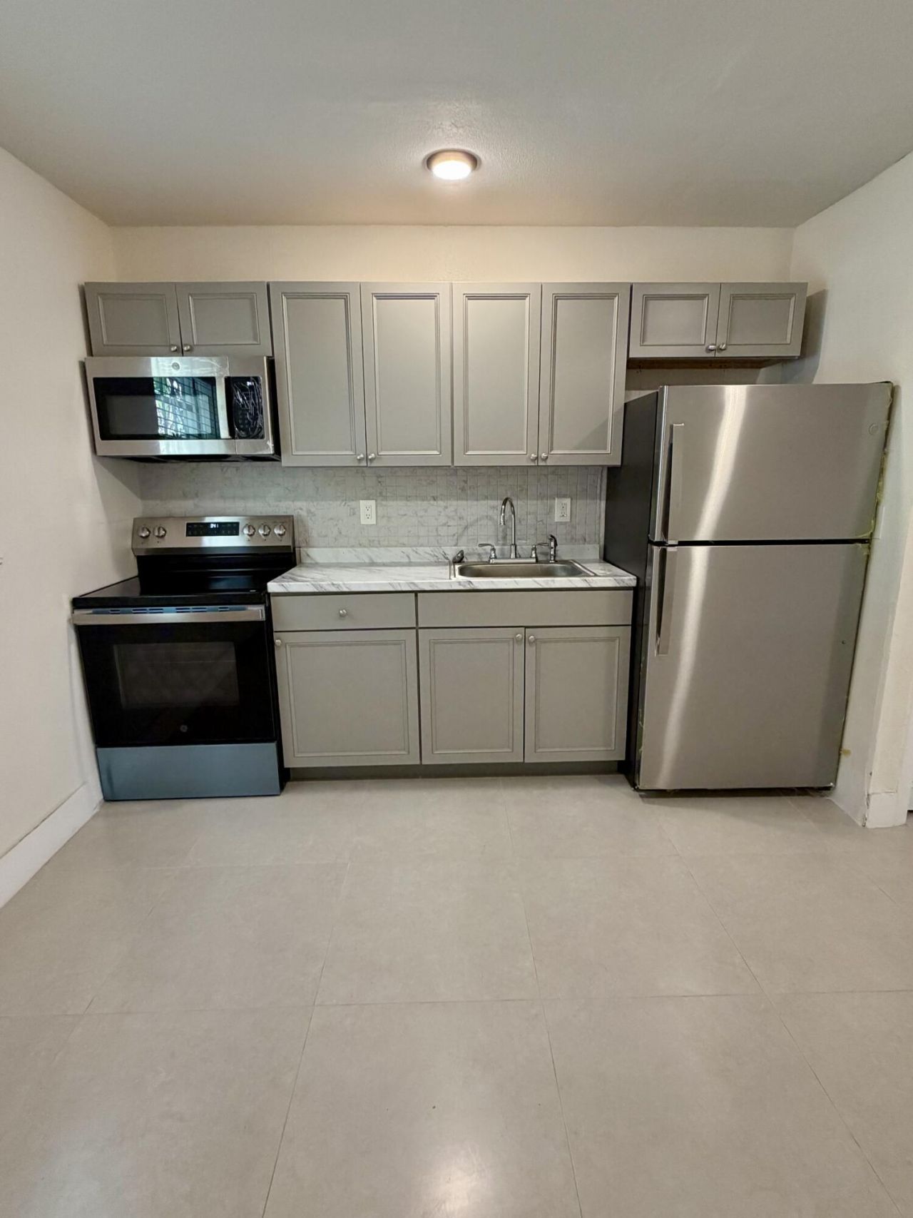 2851 NW 11th Place, Unit 1-3, Fort Lauderdale, FL 33311 Photo