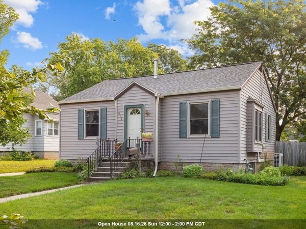 1624 MT VERNON STREET, Oshkosh, WI 54901