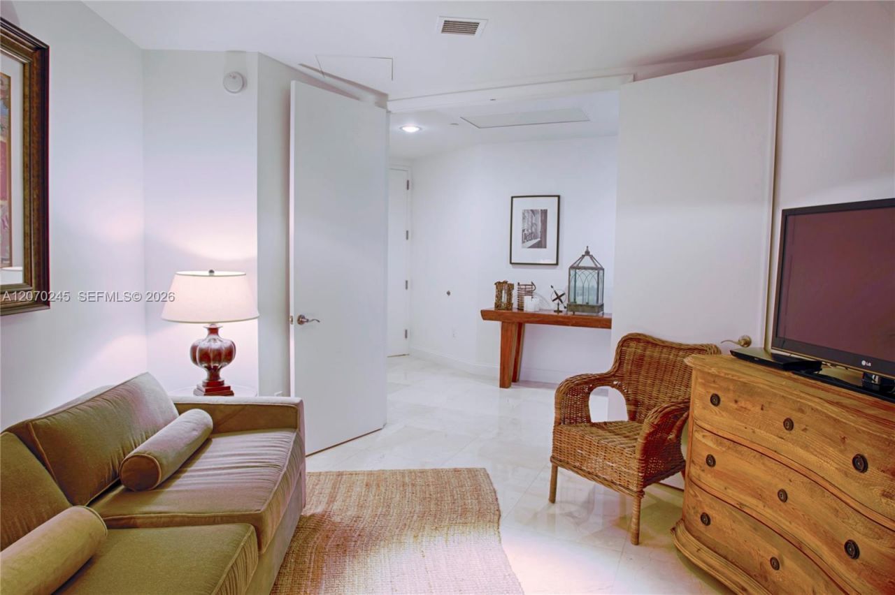 15811 Collins Ave , Unit 2303, Sunny Isles Beach, FL 33160 Photo