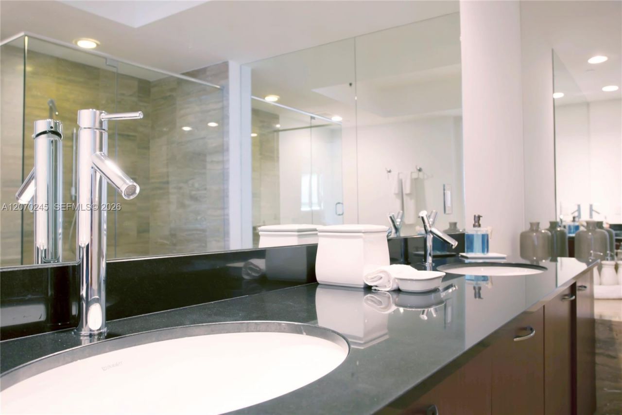 15811 Collins Ave , Unit 2303, Sunny Isles Beach, FL 33160 Photo