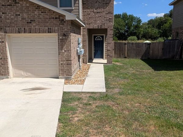 8710 8th St, Unit 2, Converse, TX 78109