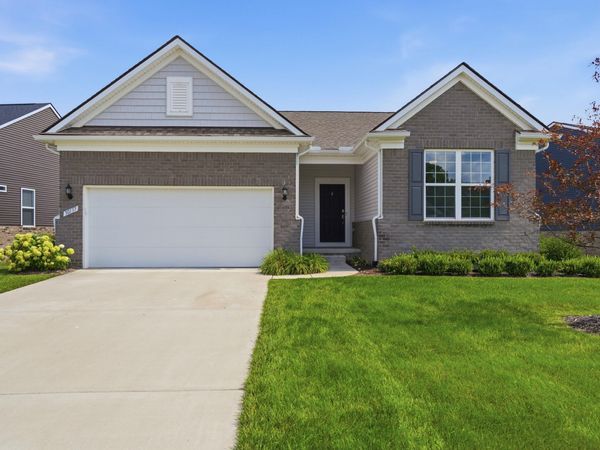 30137 Turtle Creek Circle, New Hudson, MI 48165