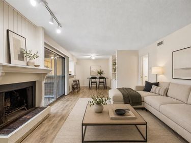 5138 Amesbury Drive, Unit 211, Dallas, TX 75206