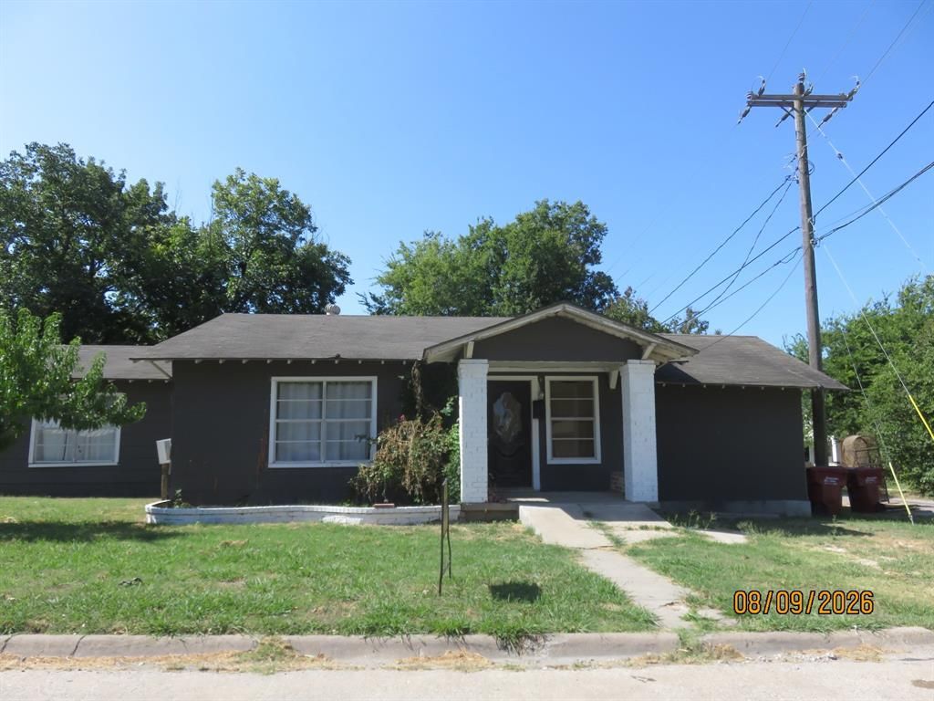 315 Maple Street, Farmersville, TX 75442 Main Photo