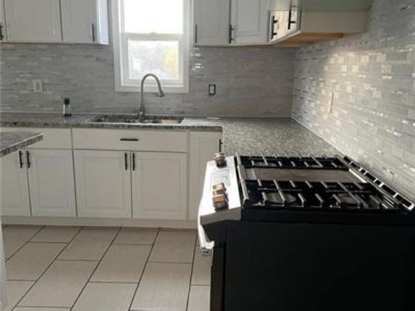 1412 N ASH Street, Nevada, MO 64772