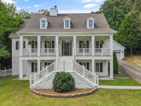 9913 Bluegrass Rd, Knoxville, TN 37922