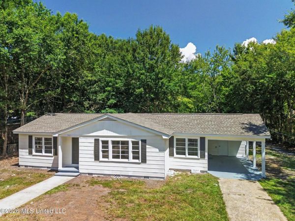 3513 Hemlock Avenue, Moss Point, MS 39563