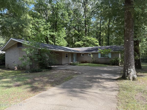 408 24th Avenue N, Columbus, MS 39705
