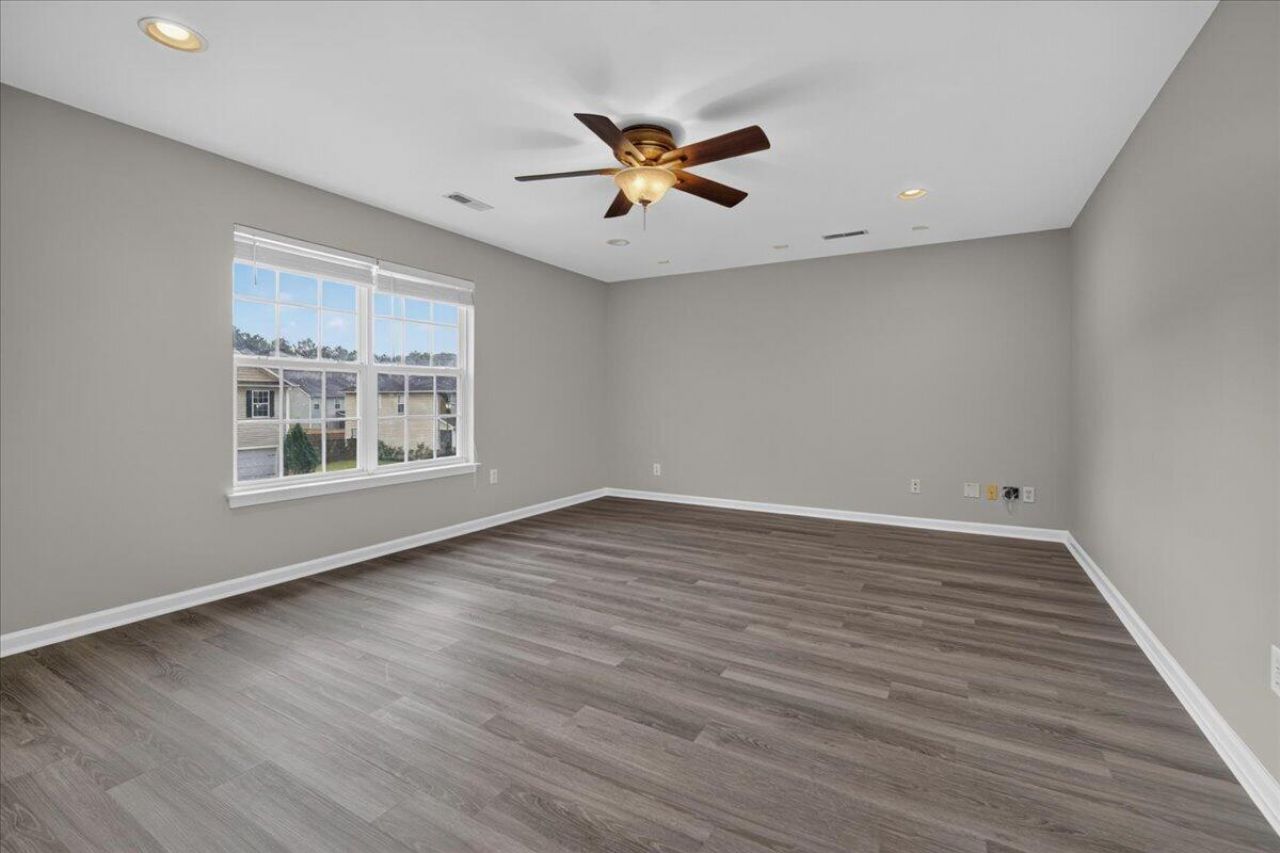 303 Sabal Palmetto Court Photo 21