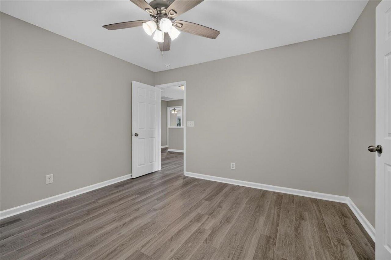 303 Sabal Palmetto Court Photo 27