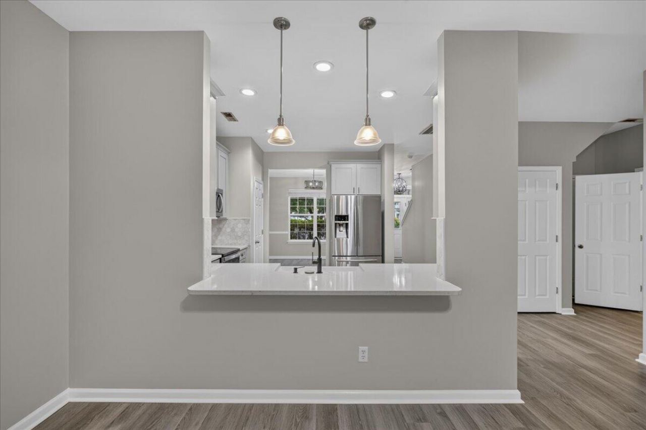 303 Sabal Palmetto Court Photo 7