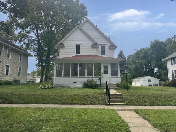 920 N Adams Avenue, Mason City, IA 50401