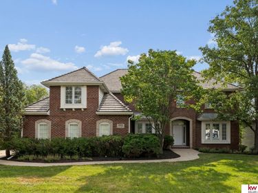 3855 S 179th Terrace, Omaha, NE 68130