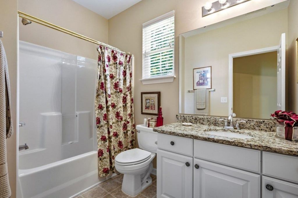 708 Caffery Ct. Photo 32