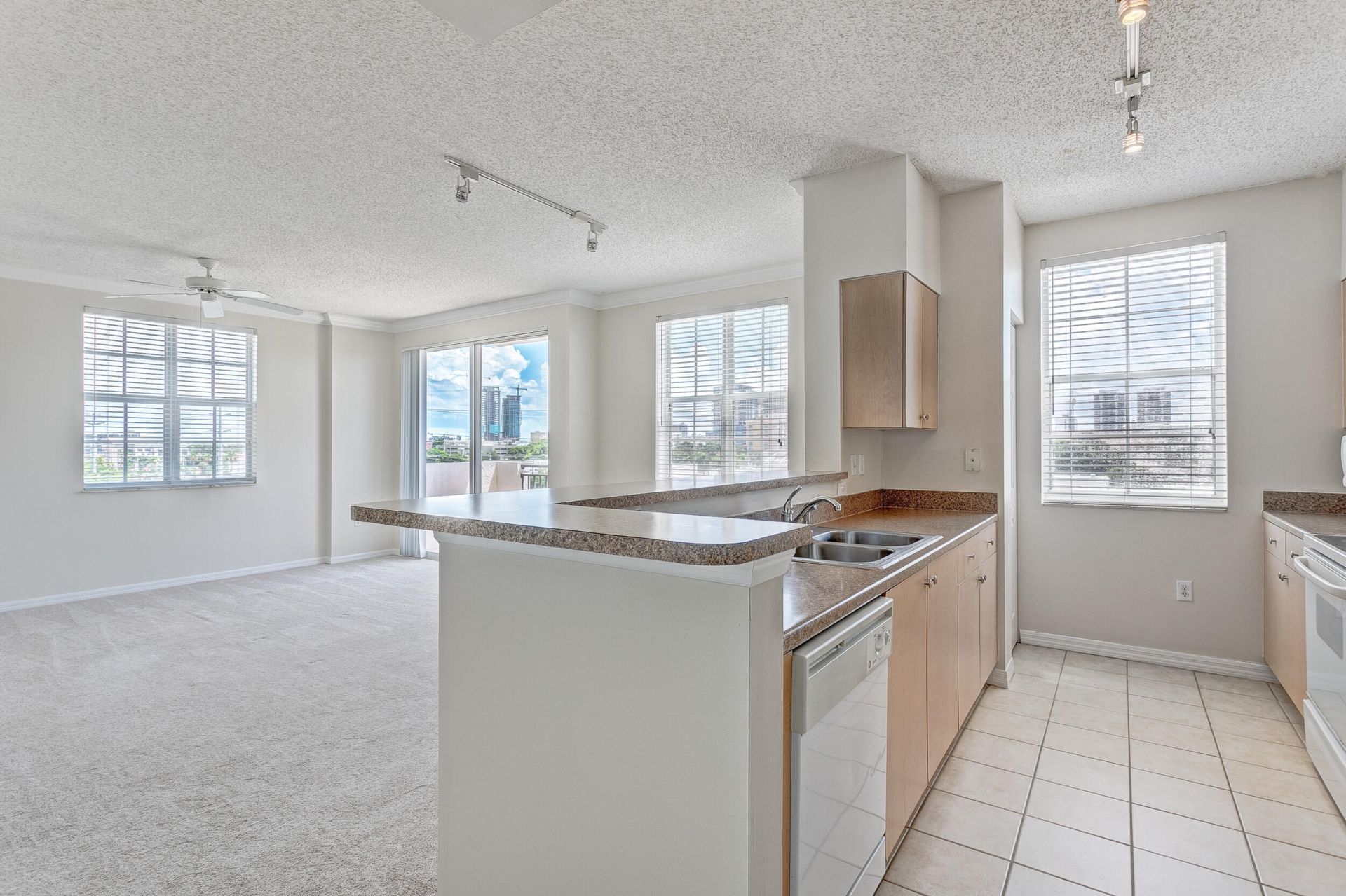 616 Clearwater Park Road, Unit 602, West Palm Beach, FL 33401 Photo