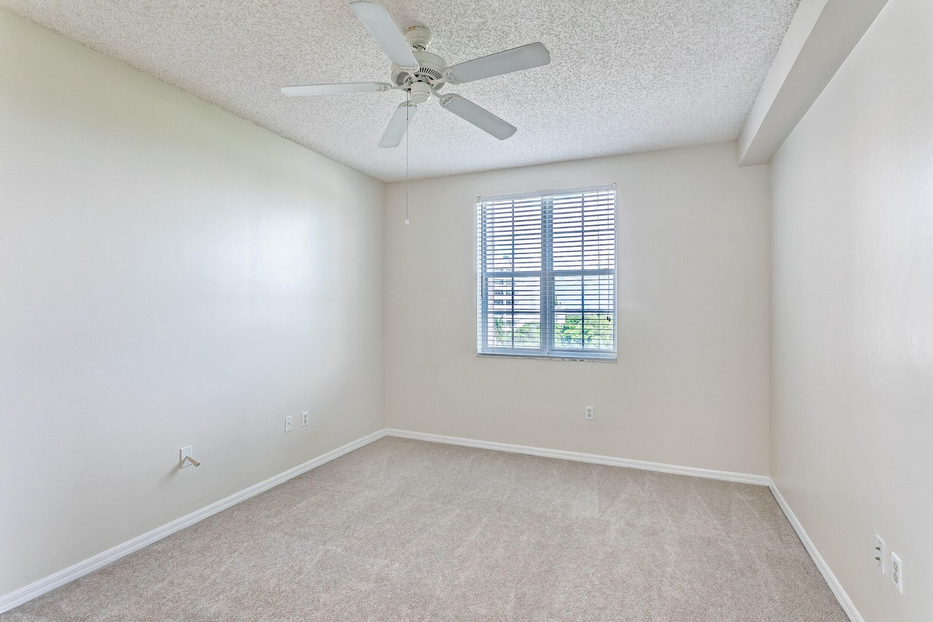 616 Clearwater Park Road, Unit 602, West Palm Beach, FL 33401 Photo