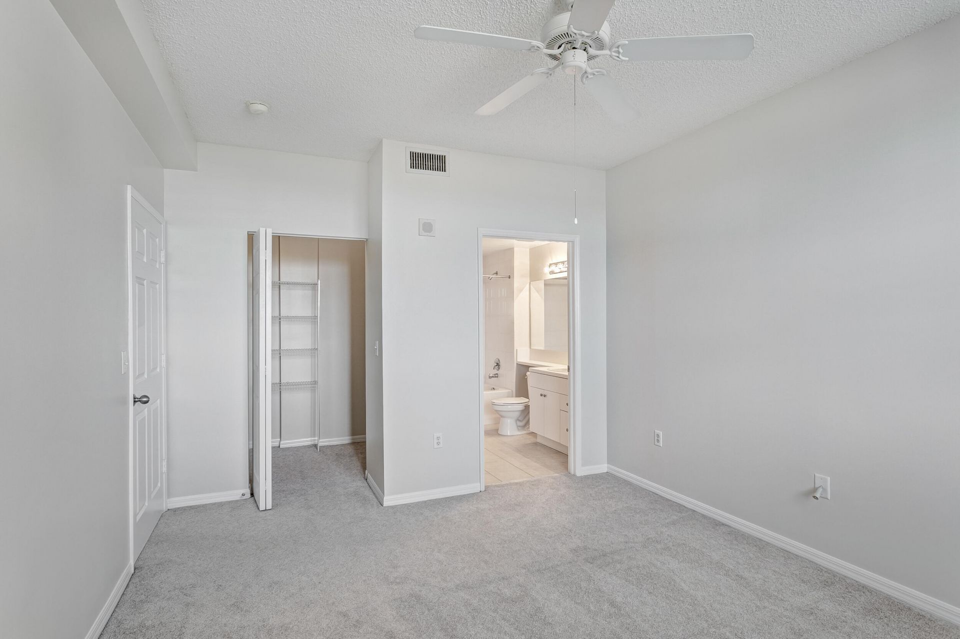 616 Clearwater Park Road, Unit 602, West Palm Beach, FL 33401 Photo