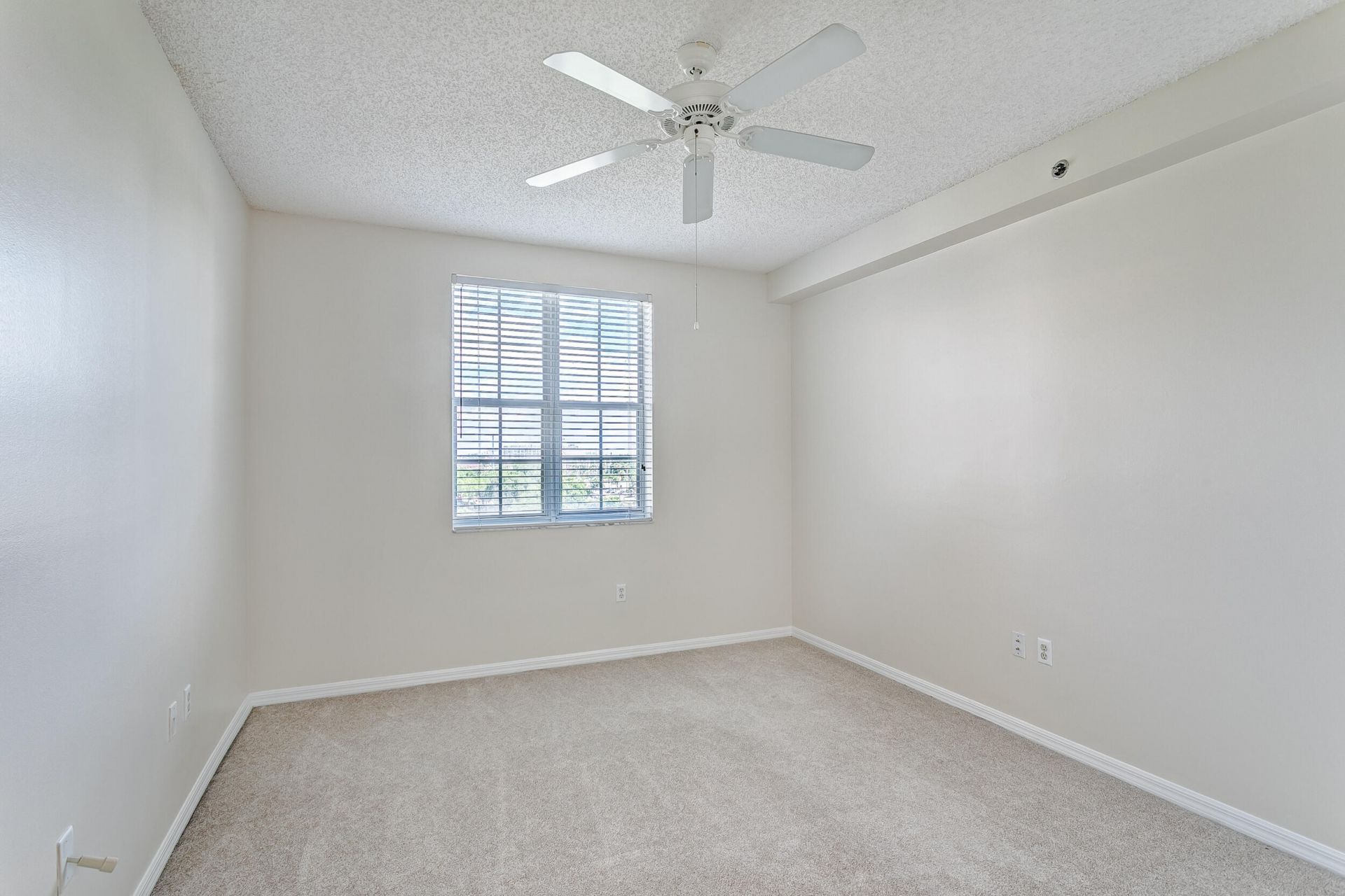 616 Clearwater Park Road, Unit 602, West Palm Beach, FL 33401 Photo