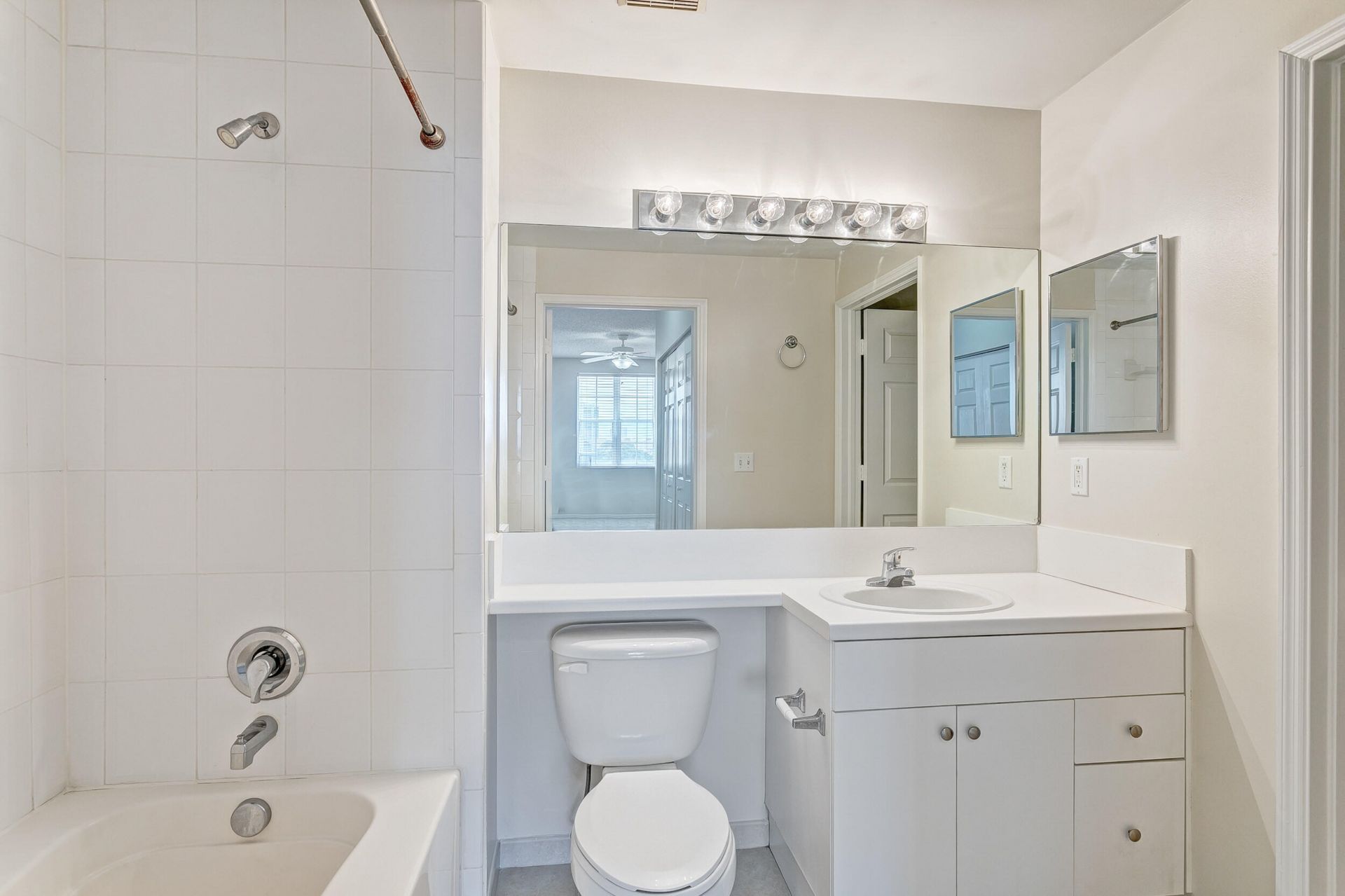 616 Clearwater Park Road, Unit 602, West Palm Beach, FL 33401 Photo