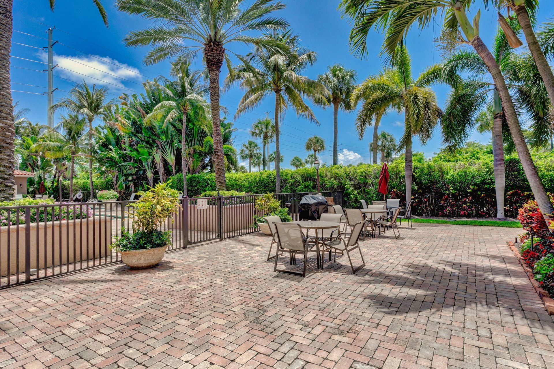 616 Clearwater Park Road, Unit 602, West Palm Beach, FL 33401 Photo