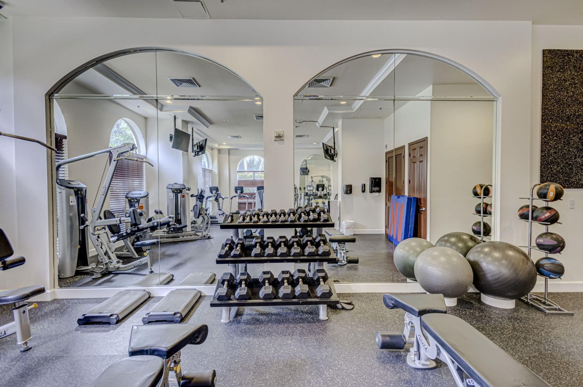 616 Clearwater Park Road, Unit 602, West Palm Beach, FL 33401 Photo