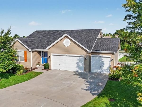 18 Sonnet Way Court, Wentzville, MO 63385